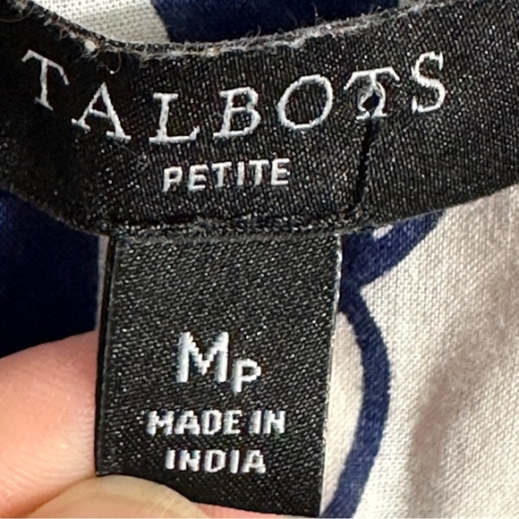 Talbots Med. Petite 100% gauzy cotton, floral, spring, loose, flowy - Picture 2 of 8